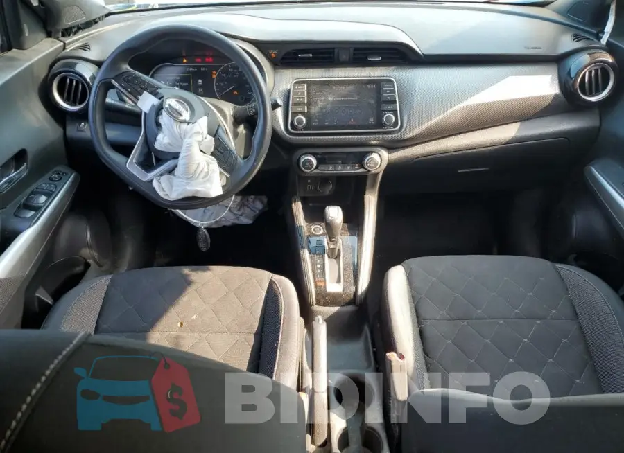 3N1CP5CU3KL553190 Photo# 8