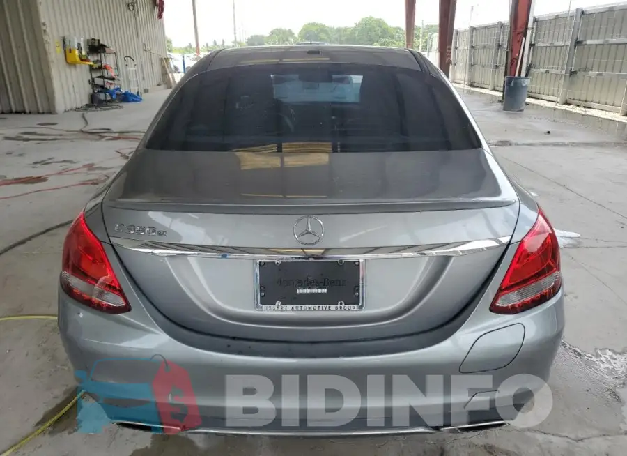 55SWF4HB4GU162889 Photo# 6