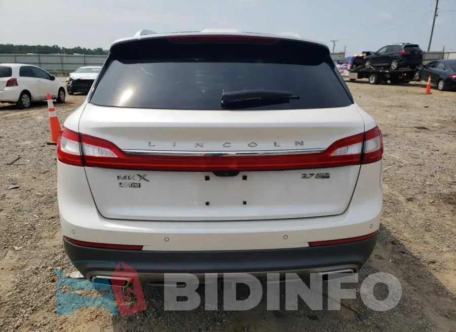 2LMPJ8LP8GBL46163 Photo# 6