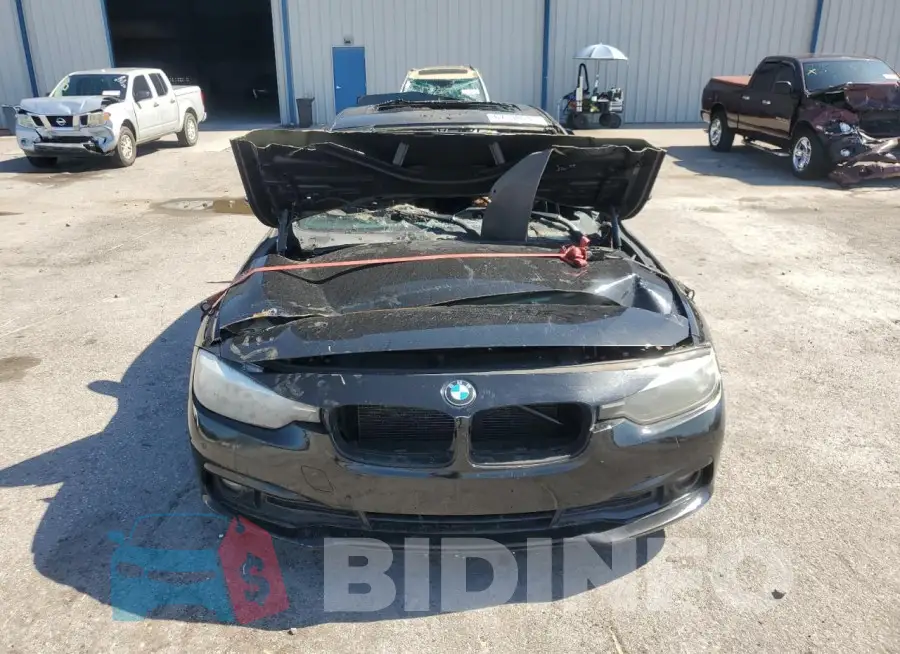 WBA8A3C5XGK689887 Photo# 5