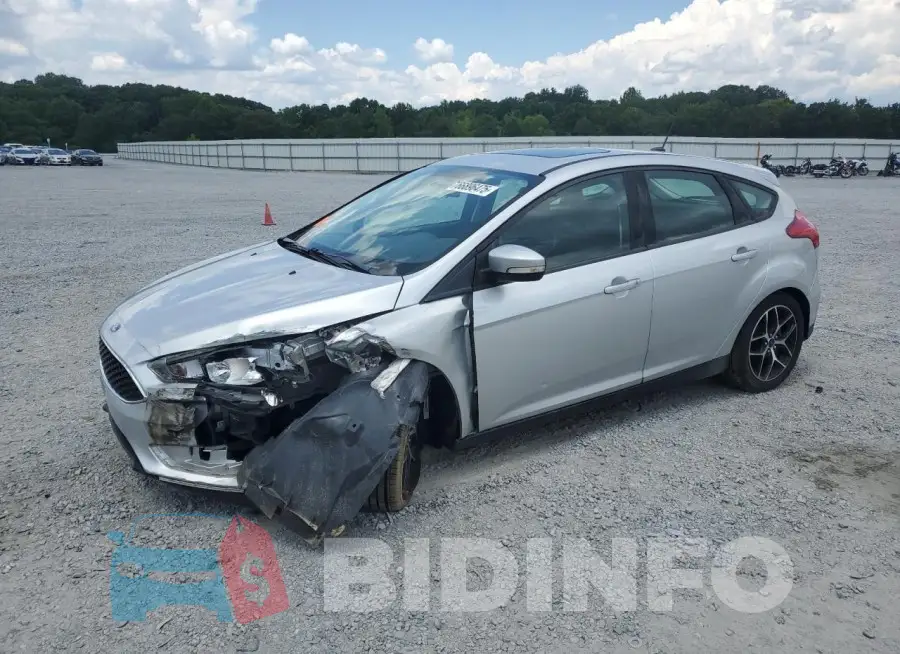 1FADP3M2XJL329157 Photo# 1