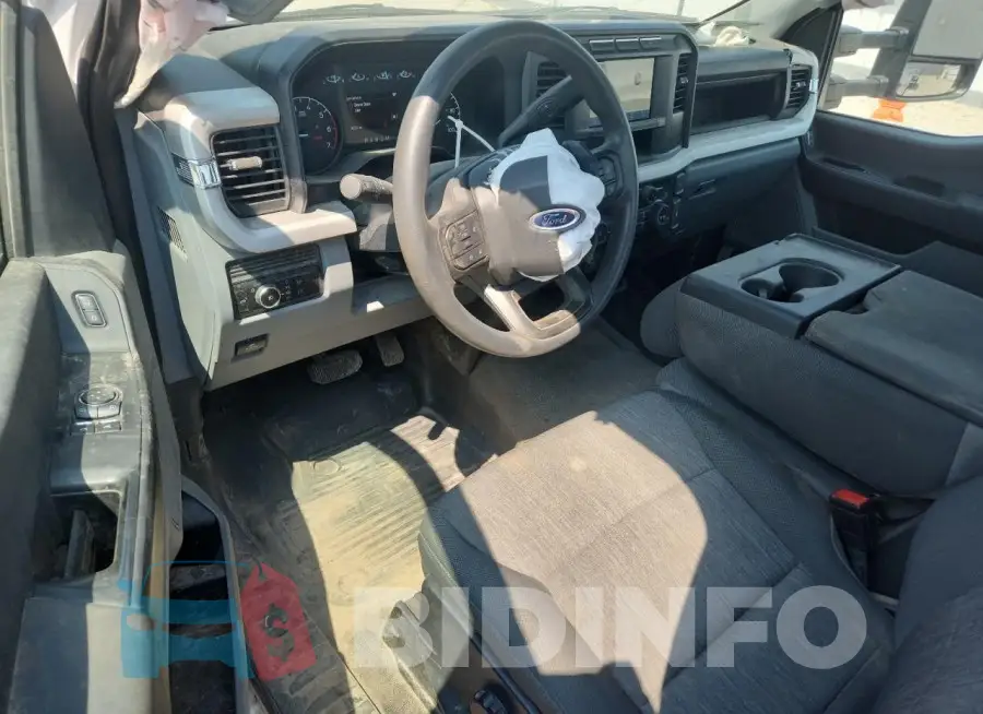 1FTBF2BA7PEC14196 Photo# 8