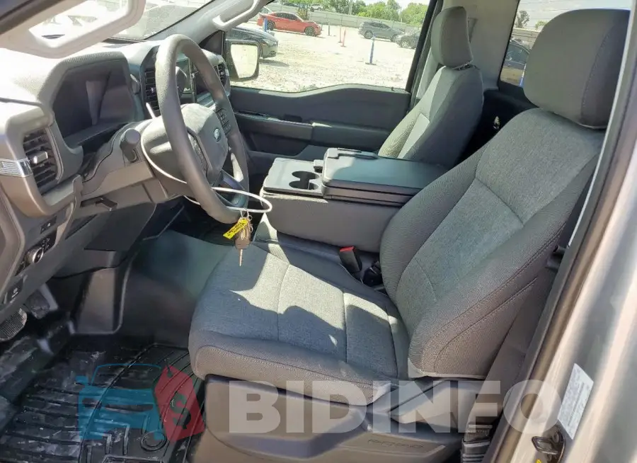 1FTMF1L55SKD22525 Photo# 7