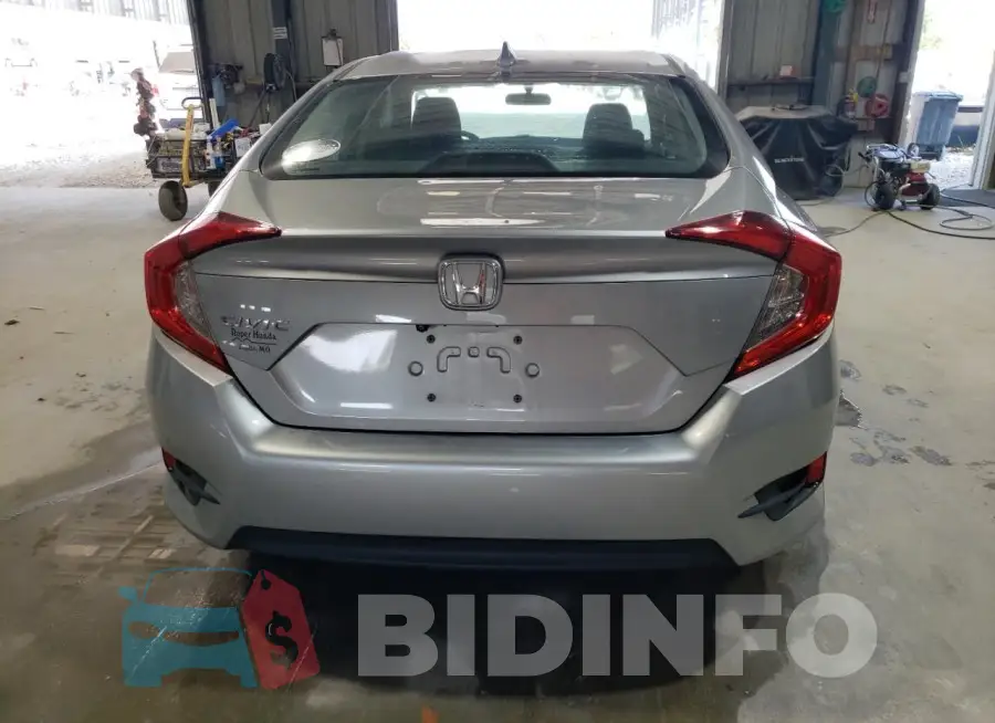 19XFC2F77HE073404 Photo# 6