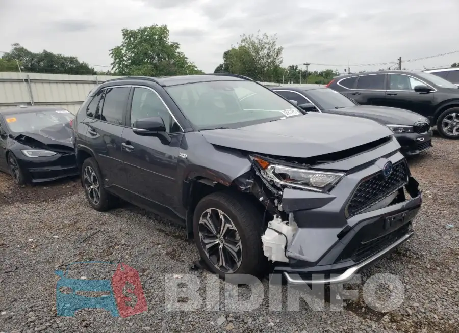 JTMEB3FV8MD072387 Photo# 4