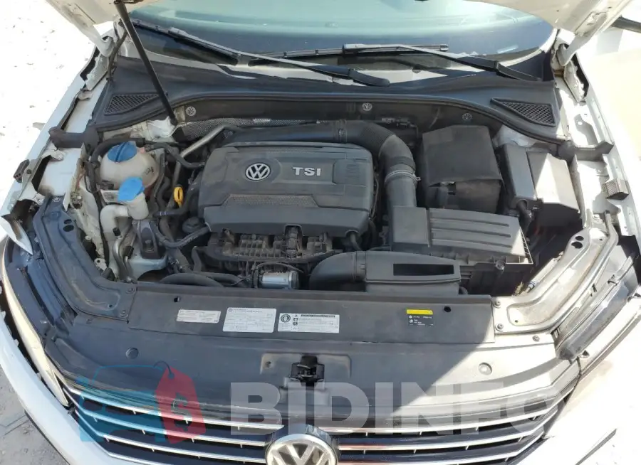 1VWBS7A36GC020134 Photo# 11