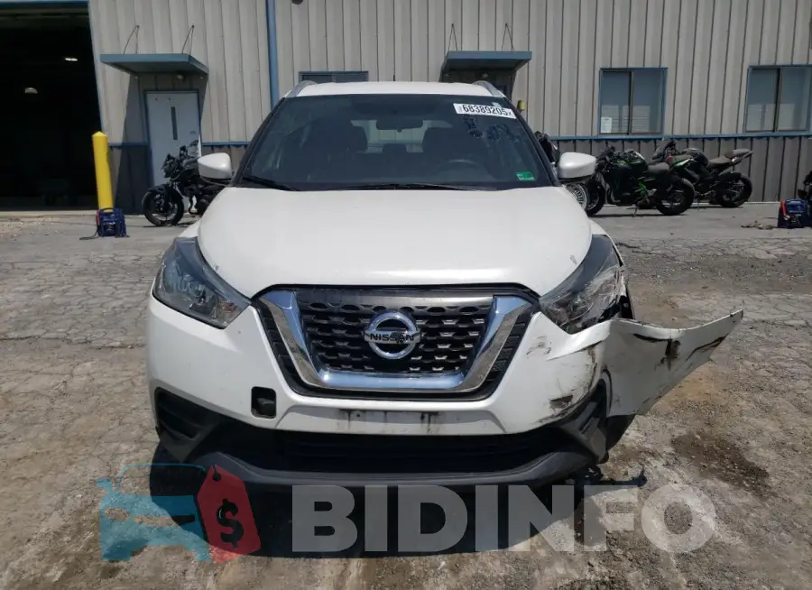 3N1CP5CU8JL509037 Photo# 5