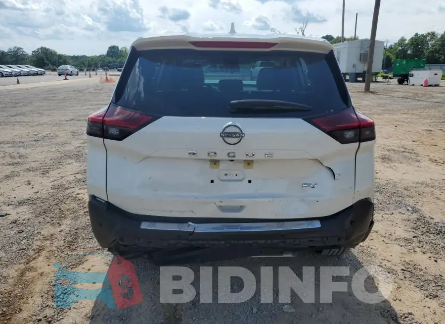 JN8BT3BA4PW410769 Photo# 6
