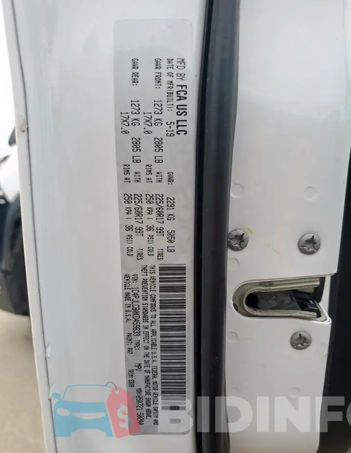1C4PJLCB0KD459633 Photo# 13