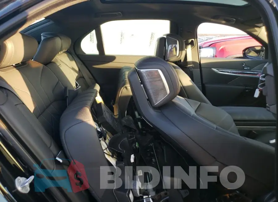 WBY53EJ07RCP77276 Photo# 10