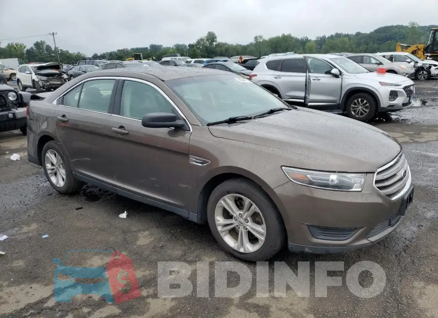 1FAHP2D85GG110527 Photo# 4