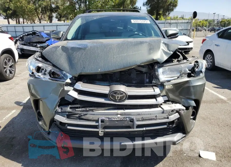 5TDZARFH2JS038267 Photo# 5