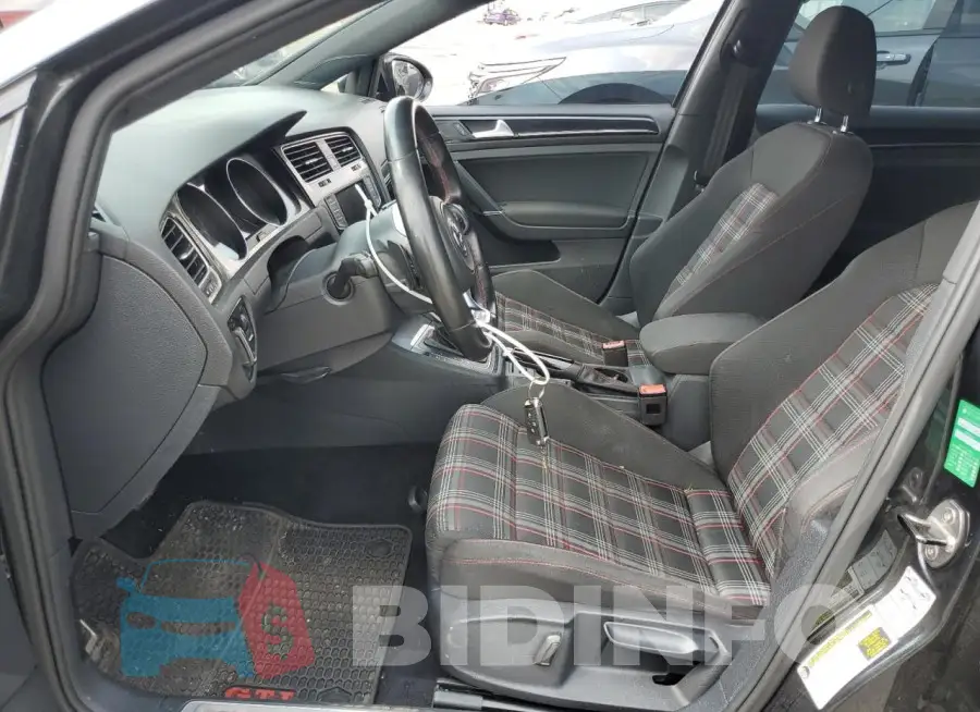 3VW4T7AU8GM028300 Photo# 7