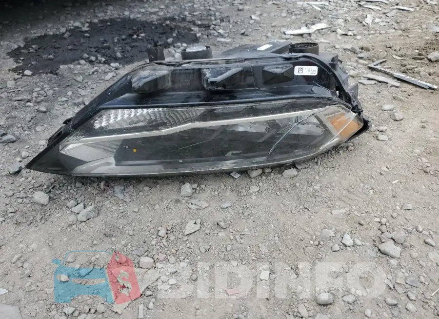 3VW7M7BU8NM002642 Photo# 12