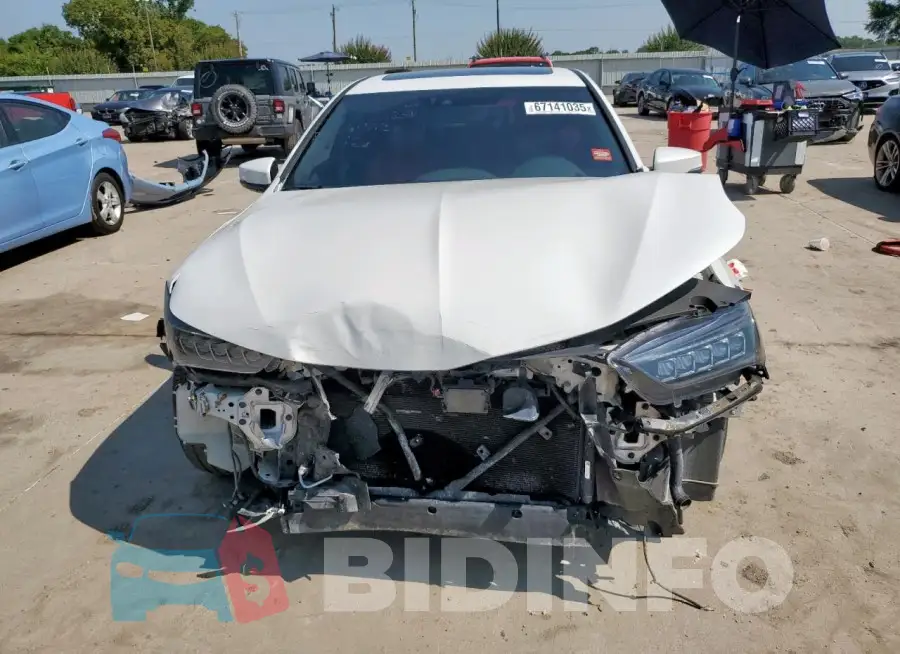 19UUB2F64JA009493 Photo# 5