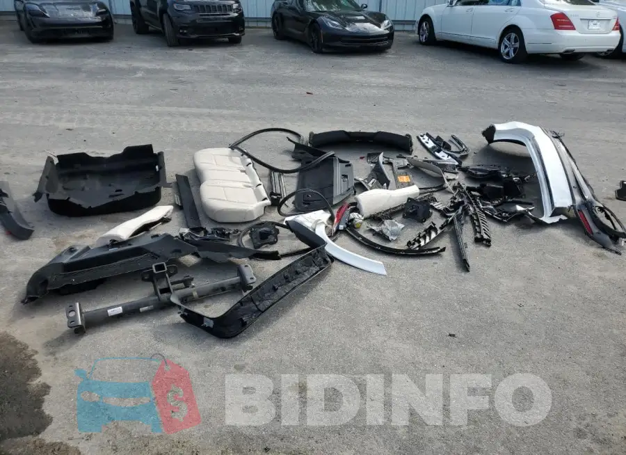 4JGFB4KB7PA919164 Photo# 13