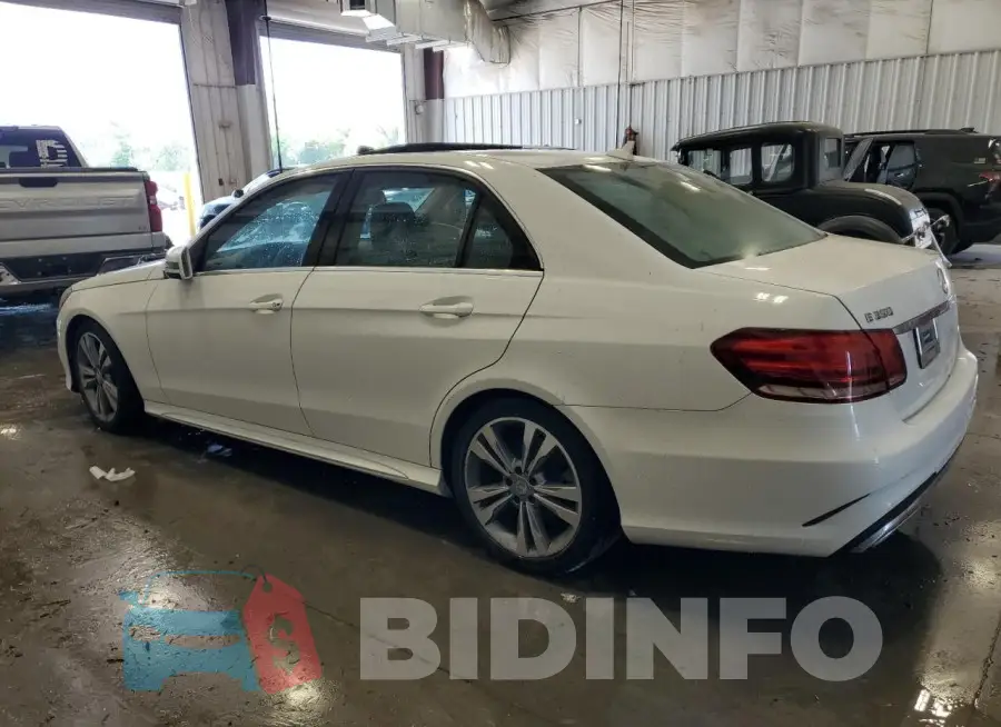 WDDHF8JB7GB171574 Photo# 2