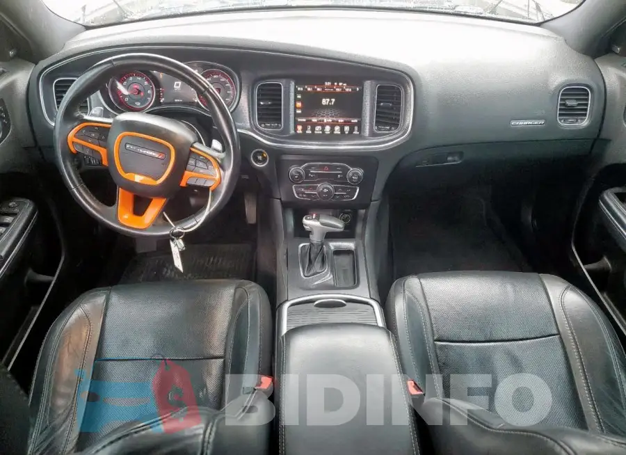 2C3CDXCT2GH228236 Photo# 8