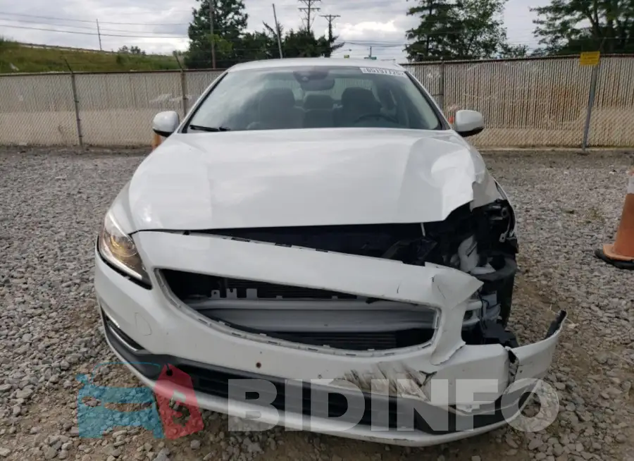 LYV402TK1HB150059 Photo# 5