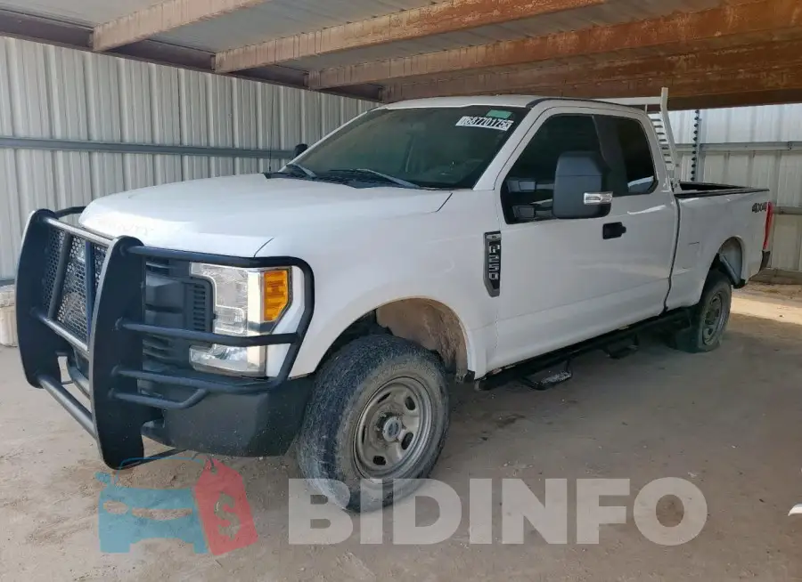 1FT7X2B62HEF18262 Photo# 1