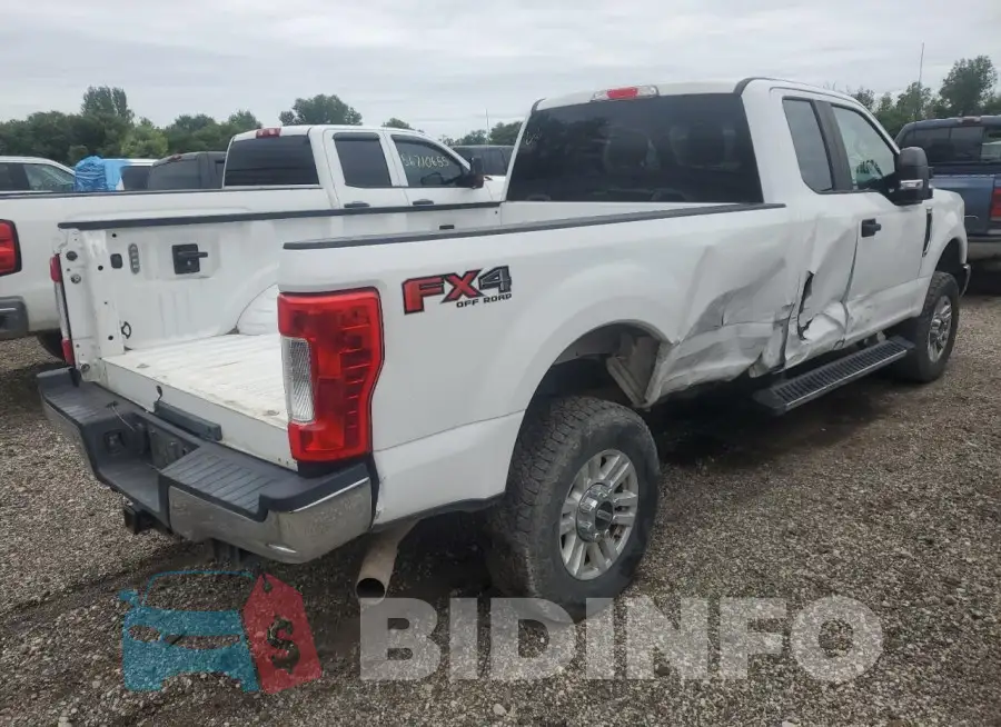 1FT7X2B68JEB06238 Photo# 3