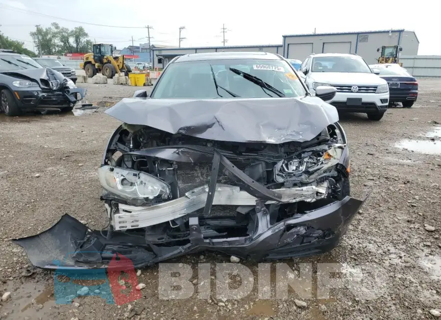 19XFC2F72GE051227 Photo# 5
