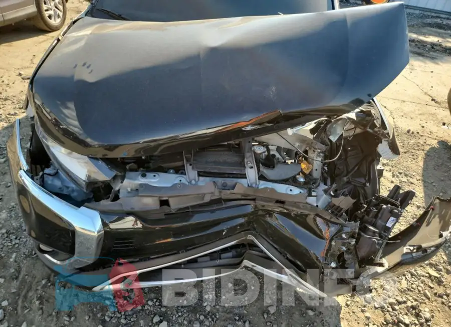 JA4AD3A36LZ048311 Photo# 12