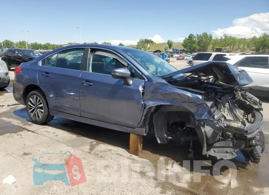 4S3BNAF68J3041617 Photo# 4