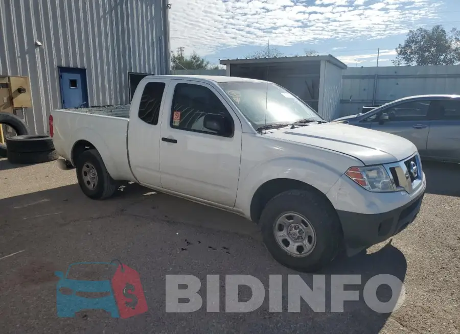 1N6BD0CT5JN755746 Photo# 4