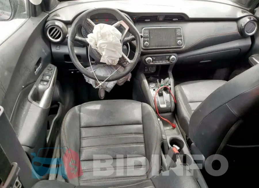 3N1CP5CU8JL534245 Photo# 8