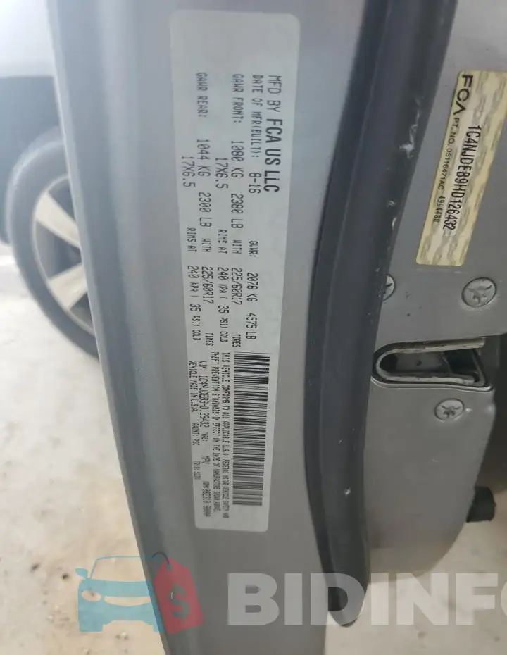 1C4NJDEB9HD126432 Photo# 12
