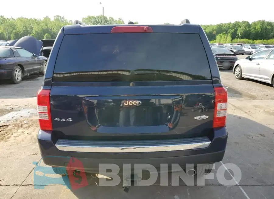 1C4NJRFB2GD808949 Photo# 6
