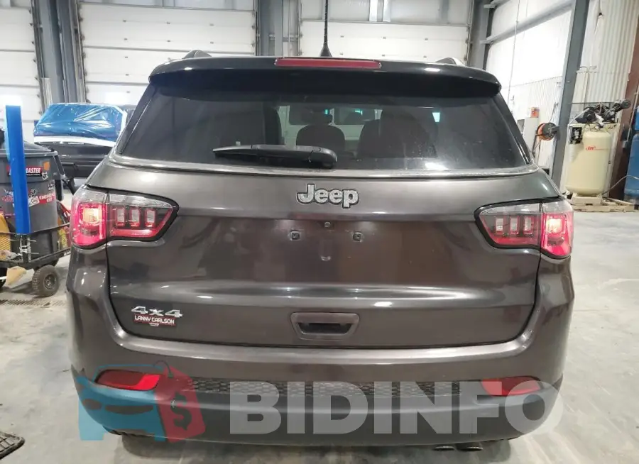 3C4NJDCB4JT153461 Photo# 6