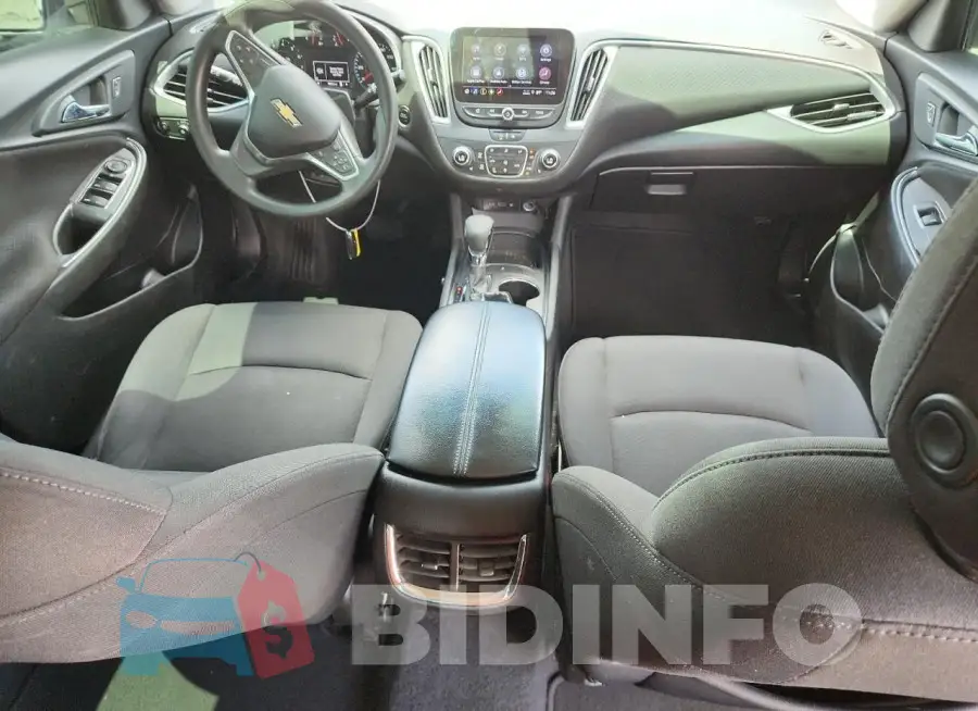1G1ZD5ST3NF135678 Photo# 8
