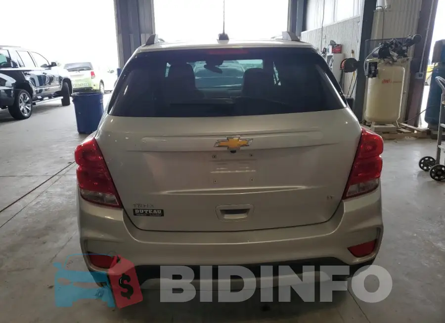 KL7CJLSB3JB676178 Photo# 6