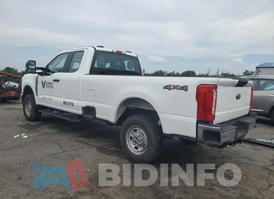 1FT7X2BA1RED47235 Photo# 2