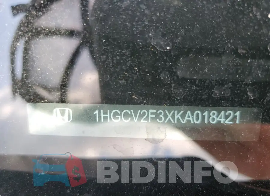 1HGCV2F3XKA018421 Photo# 12