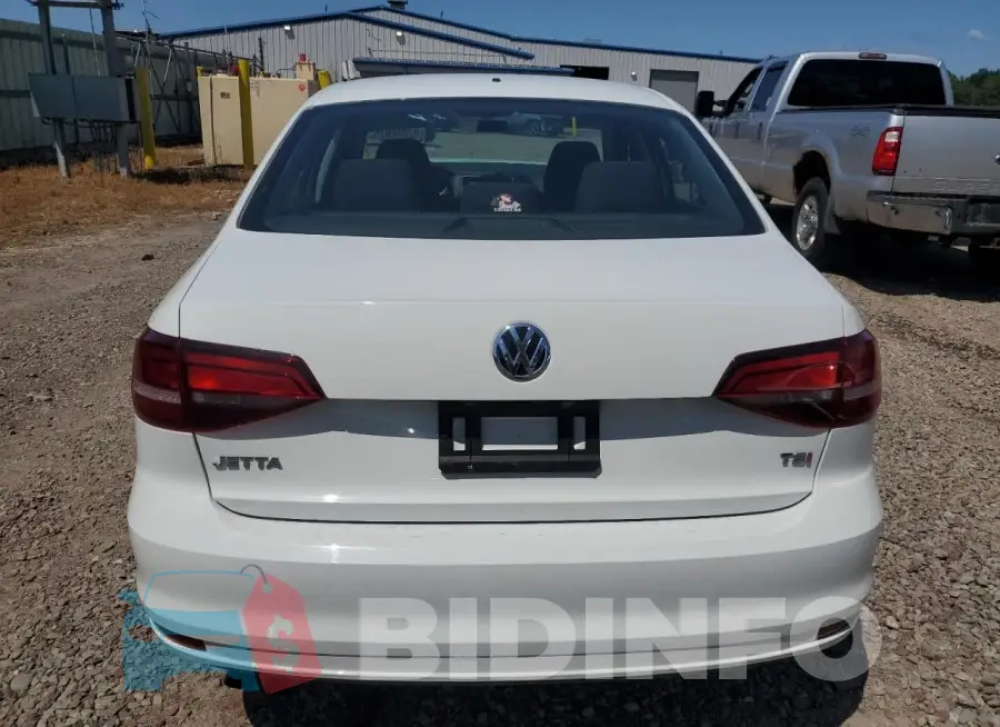 3VW167AJ8HM333457 Photo# 6