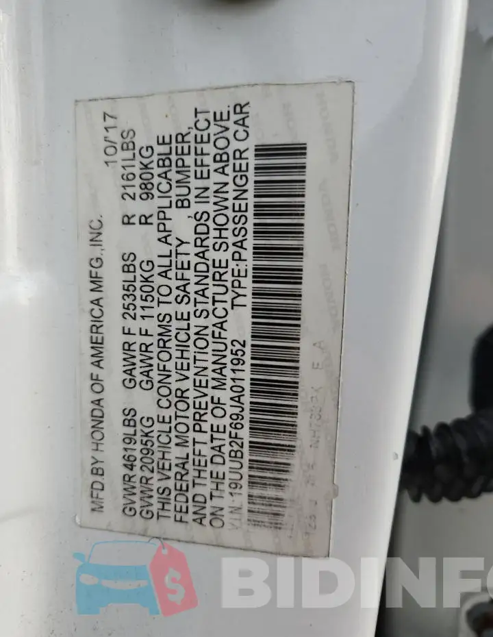 19UUB2F69JA011952 Photo# 12