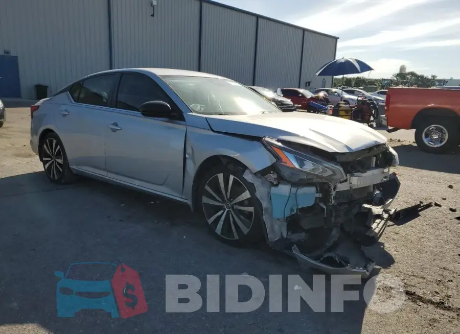 1N4BL4CV3LN318397 Photo# 4