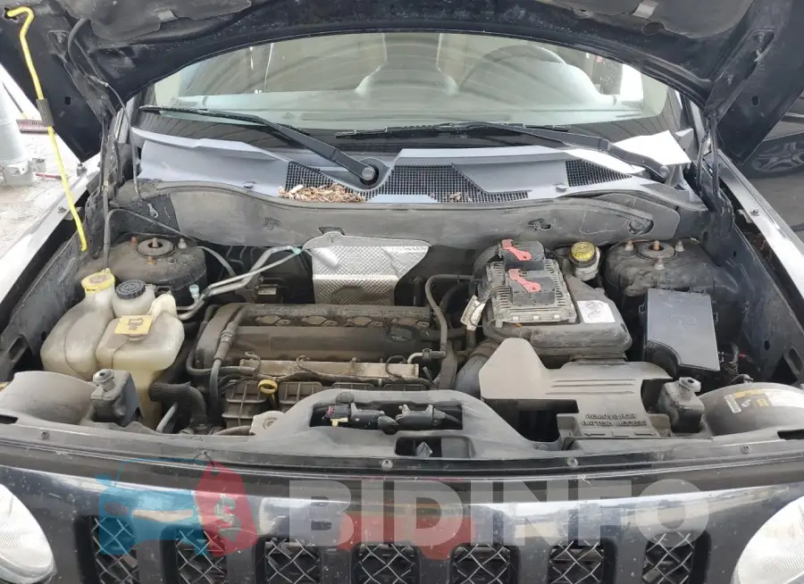 1C4NJPFAXGD526263 Photo# 12