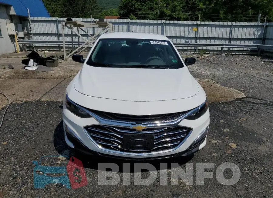 1G1ZC5ST3RF192021 Photo# 5