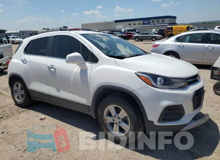 KL7CJLSB1HB159018 Photo# 4