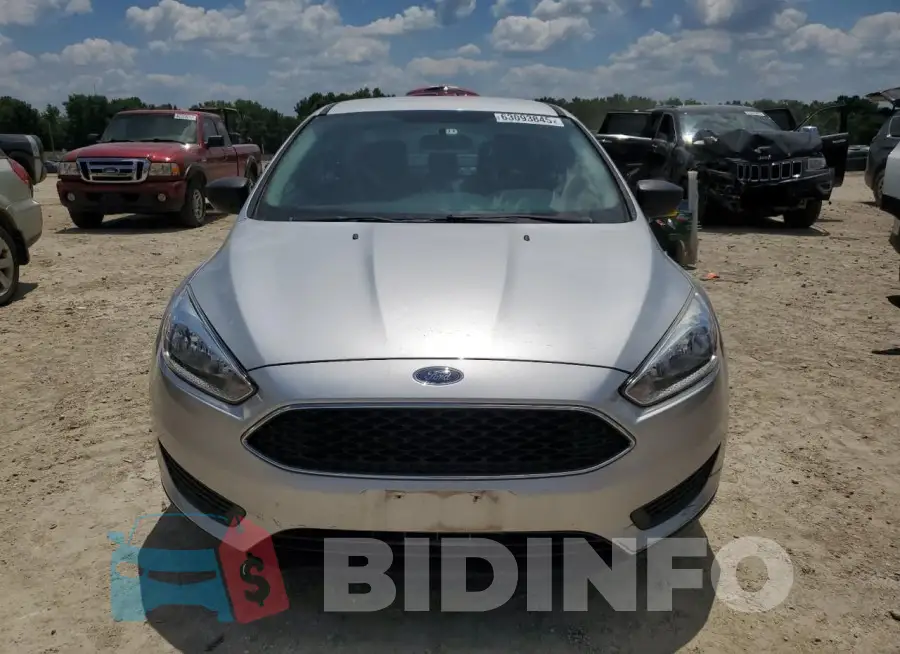 1FADP3E24JL223253 Photo# 5