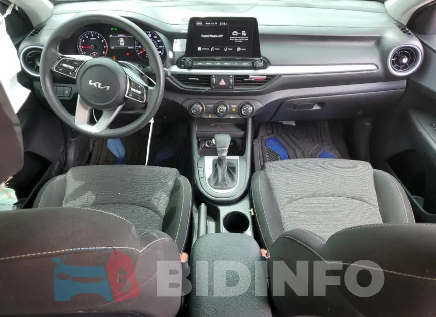 3KPF24AD1PE681803 Photo# 8