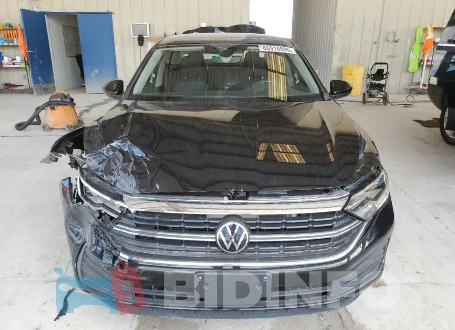 3VW7M7BU8PM048684 Photo# 5