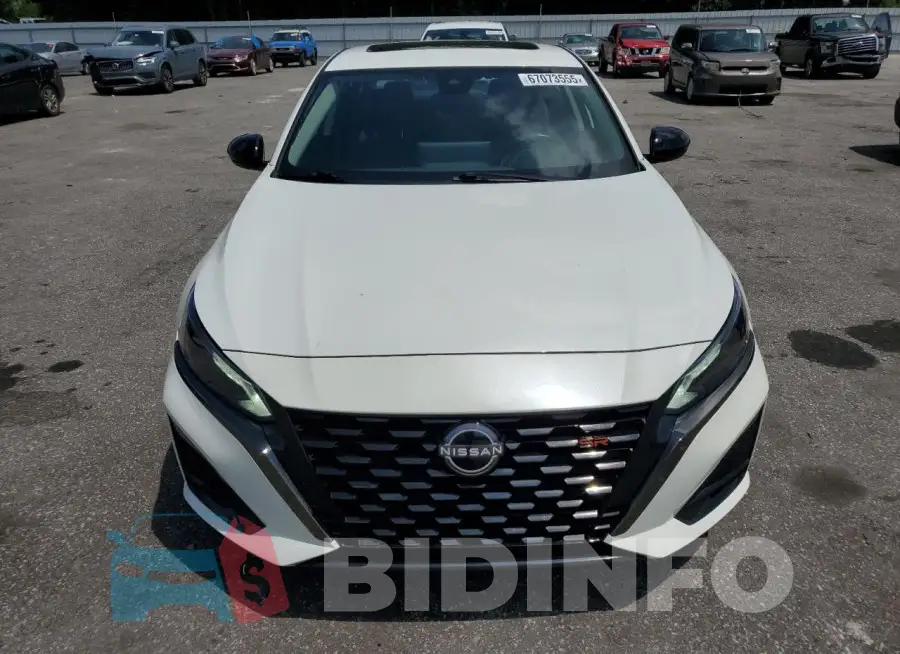 1N4BL4CV1PN313253 Photo# 5