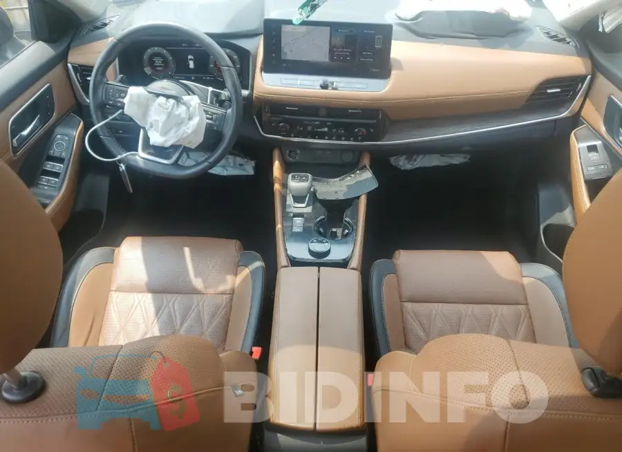 JN8BT3DD2RW253057 Photo# 8