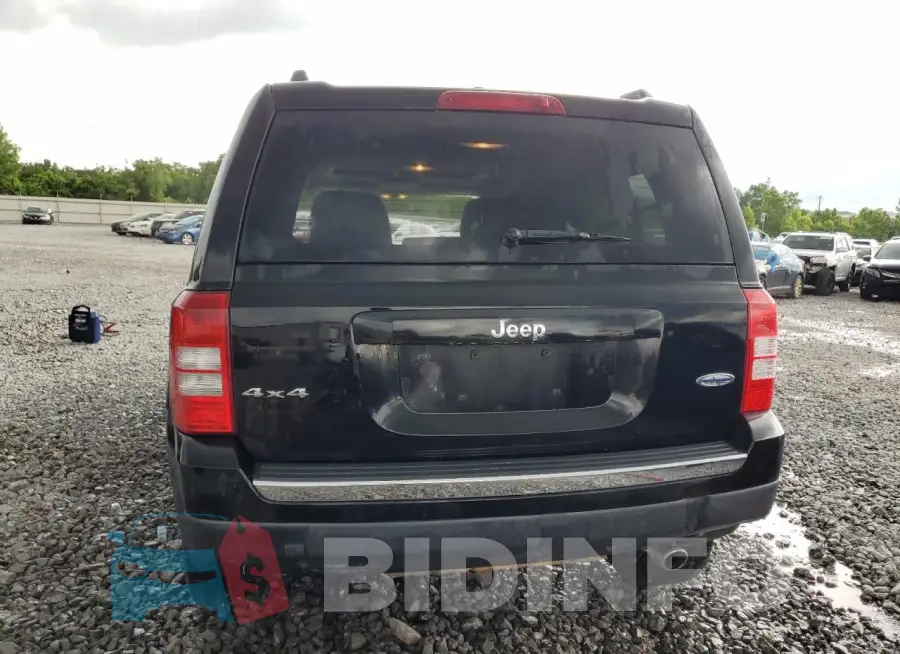 1C4NJRFB4GD692671 Photo# 6