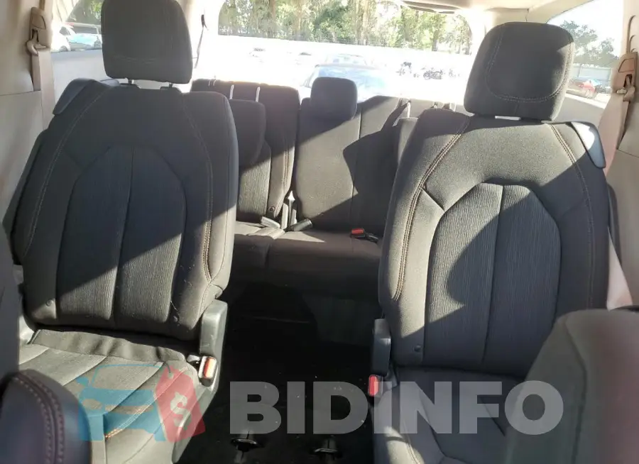 2C4RC1FG8JR270710 Photo# 10